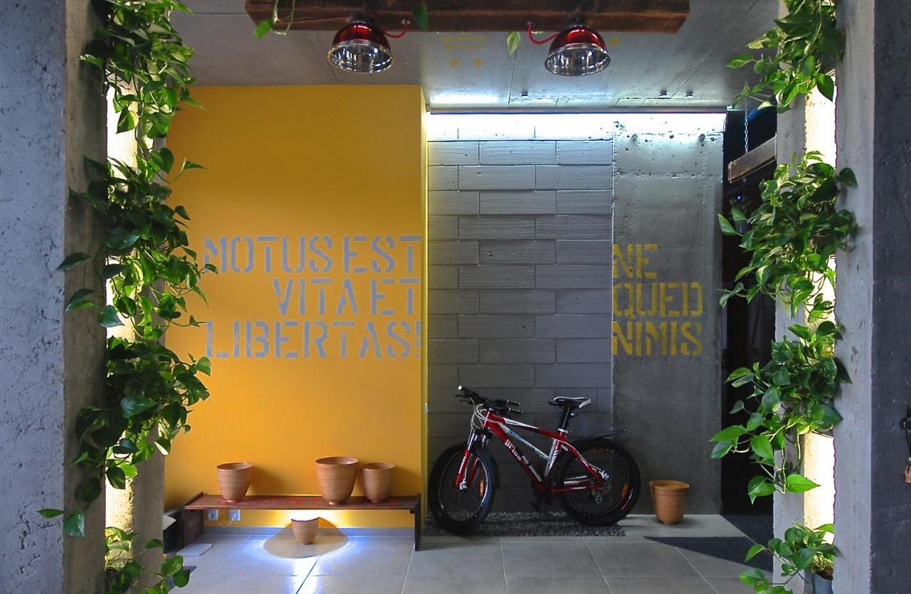 Cubby Hotel 利沃夫 外观 照片