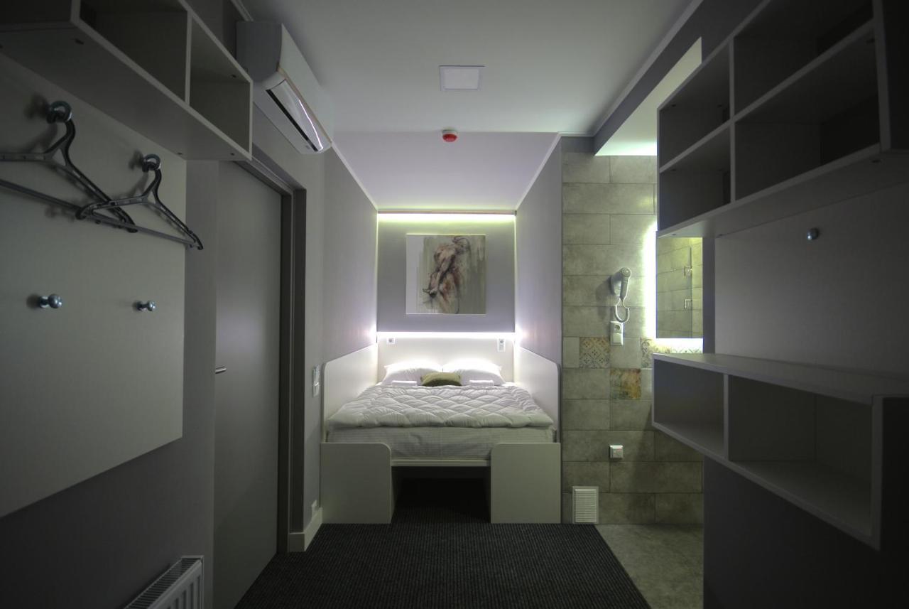 Cubby Hotel 利沃夫 外观 照片