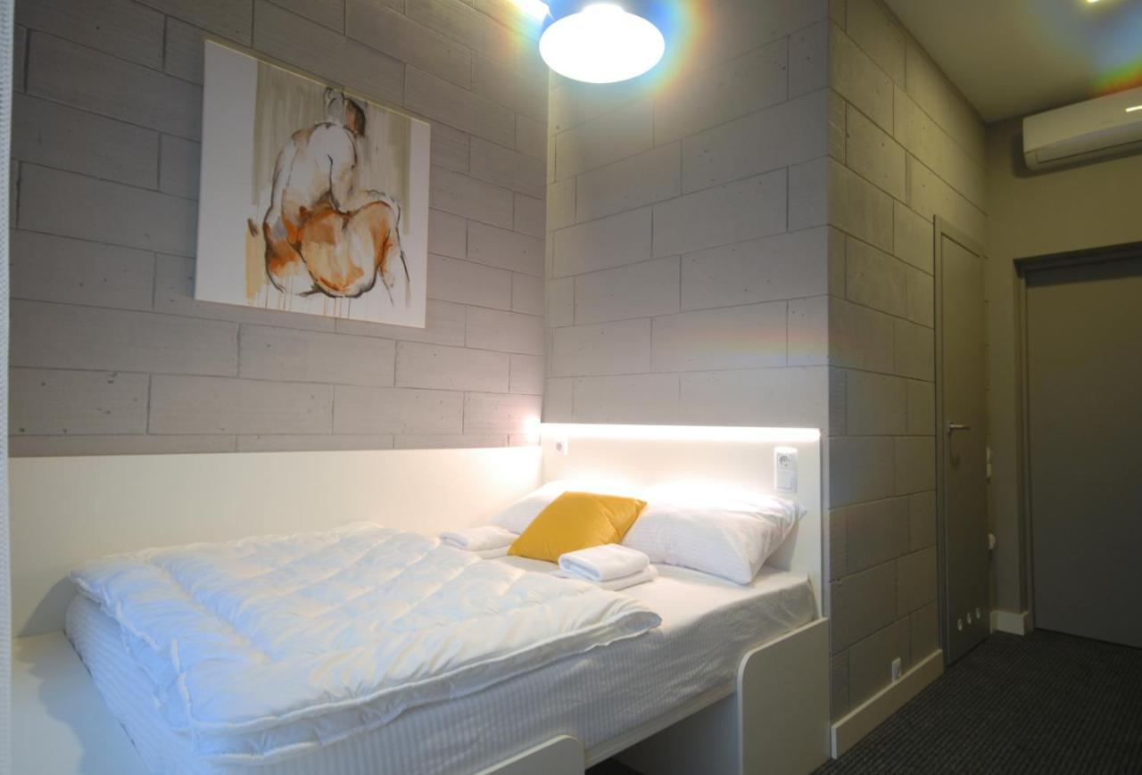 Cubby Hotel 利沃夫 外观 照片