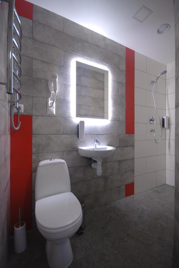 Cubby Hotel 利沃夫 外观 照片