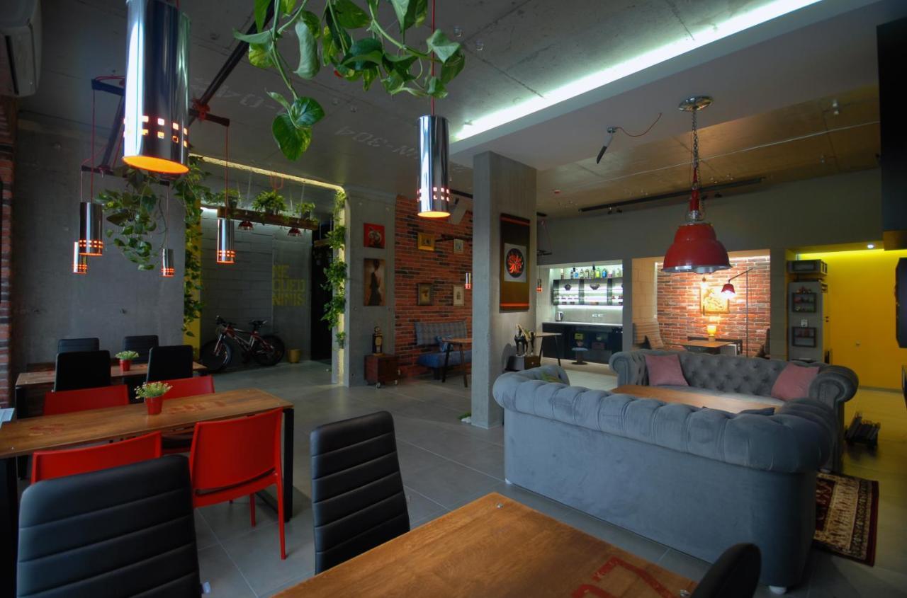 Cubby Hotel 利沃夫 外观 照片